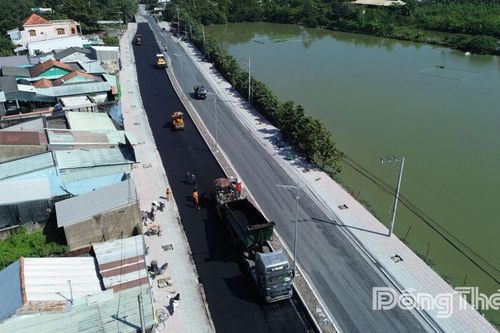 Thảm nhựa Dự án Đầu tư mở rộng đường tỉnh 879C