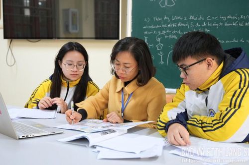 Nghiên cứu khoa học ở trường chuyên