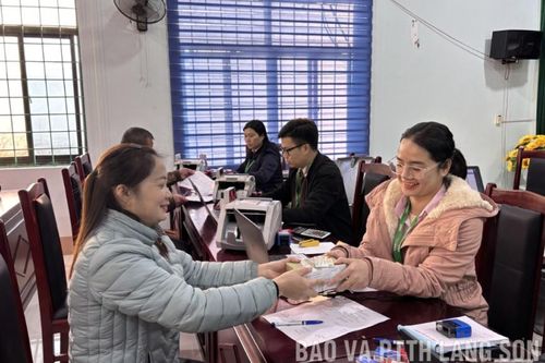 Phòng Giao dịch Ngân hàng Chính sách xã hội Bình Gia giải ngân gần 11 tỷ đồng theo Nghị định 338