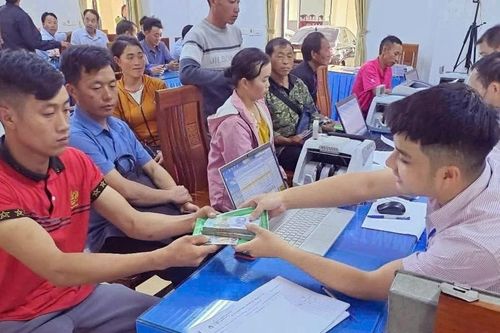 Gần 900 lượt hộ dân được vay vốn thoát nghèo