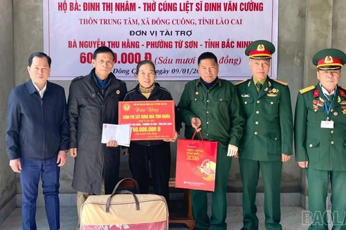 Hội Hỗ trợ gia đình liệt sĩ tỉnh trao tặng kinh phí hỗ trợ xây Nhà tình nghĩa tại xã Đông Cuông
