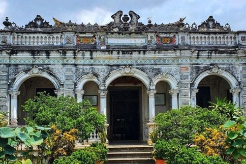 Nhà cổ Huỳnh Thủy Lê: Dấu ấn kiến trúc Đông - Tây và chuyện tình Người tình nổi tiếng