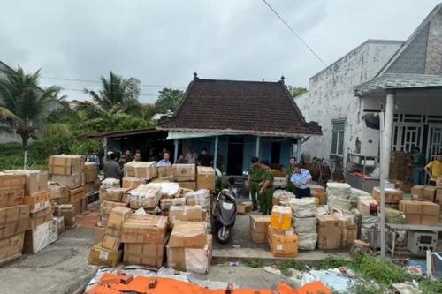Công an TP Cần Thơ triệt phá đường dây sản xuất và buôn bán nước hoa giả liên tỉnh