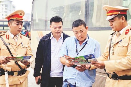 Bảo đảm an toàn giao thông dịp cuối năm