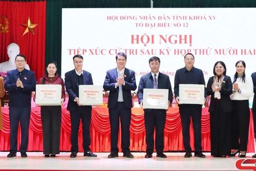 Tổ đại biểu số 12, HĐND tỉnh tiếp xúc cử tri các xã: Phù Yên, Mường Cơi, Mường Bang và Suối Tọ