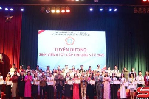 Gala 'Tự hào sinh viên Trường Cao đẳng Sơn La'