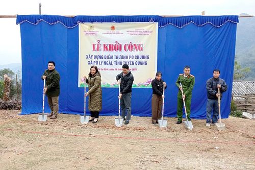 Pờ Ly Ngài khởi công xây dựng nhà lớp học điểm trường Pô Chuông