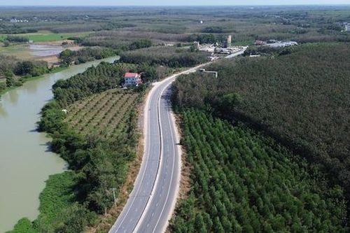Toàn cảnh đường 6 làn xe nối Tây Ninh - TP.HCM đang tăng tốc về đích