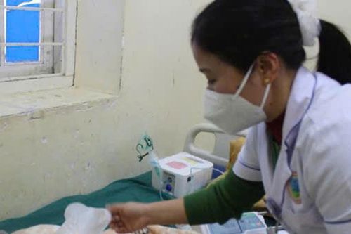Cảnh báo sởi biến chứng viêm phổi, suy hô hấp nặng ở trẻ chưa đến tuổi tiêm phòng