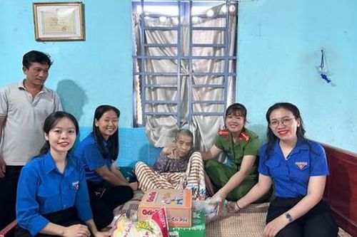 Công an xã Phú Hòa Đông: Nhiều hoạt động thiết thực cụ thể hóa phong trào thi đua 'Ba nhất'