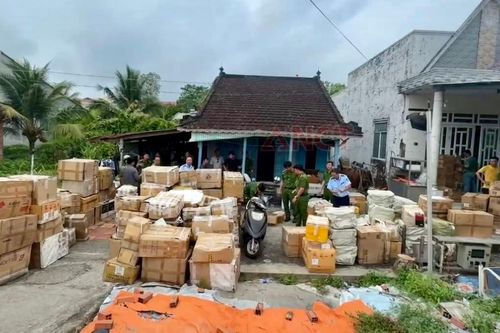 Phá đường dây sản xuất nước hoa giả quy mô lớn ở Cần Thơ