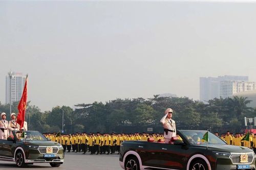 Uy nghiêm màn duyệt đội ngũ, diễu hành biểu dương lực lượng tại Lễ xuất quân bảo vệ Đại hội Đảng lần thứ XIV