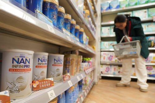 Toàn cảnh vụ thu hồi sữa 'lớn nhất lịch sử' Nestlé