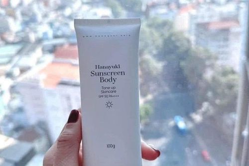 Thông tin mới vụ kem chống nắng của chồng ca sĩ Đoàn Di Băng