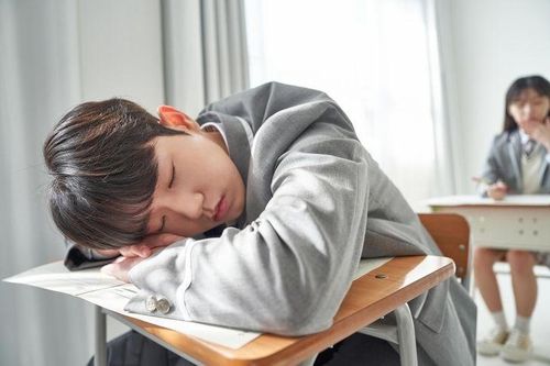 Gần 50% học sinh trung học Hàn Quốc ngủ chưa đủ 6 tiếng mỗi ngày