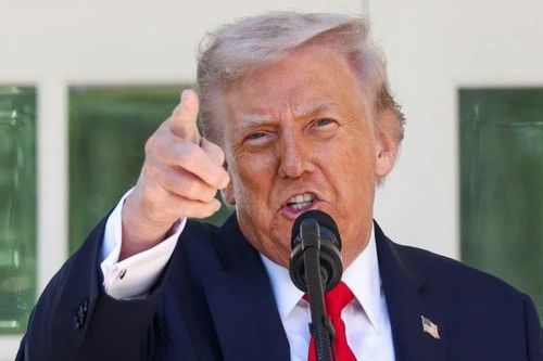 Tổng thống D. Trump cảnh báo tấn công băng đảng ma túy trên bộ tại Mexico