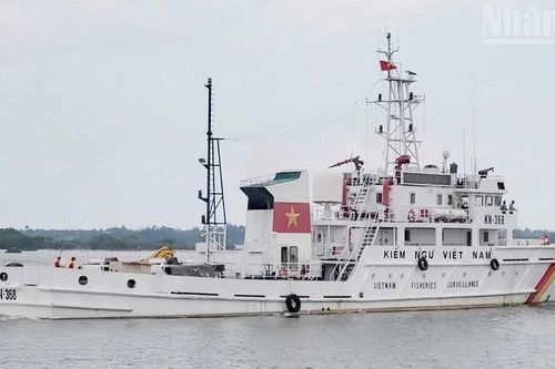 Vượt sóng giữa trùng khơi, giữ bình yên Tổ quốc