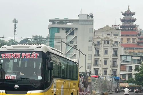 Xử lý xe đò đón khách né bến: Nơi nghiêm, nơi không