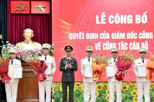 Công an tỉnh Thanh Hóa công bố quyết định công tác cán bộ