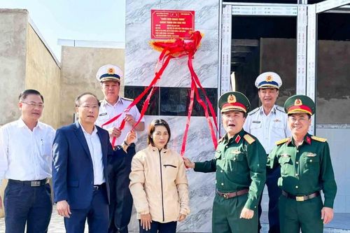 Chiến dịch Quang Trung: Quân chủng Hải quân tiếp tục bàn giao 8 căn nhà