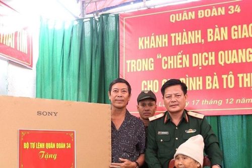 Hỗ trợ tivi, tủ lạnh cho hộ dân khó khăn sau thiên tai