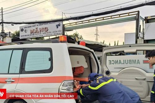 Thiếu tá Công an kịp thời cứu người gặp nạn trên đường