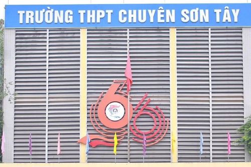 Phụ huynh phàn nàn không tổ chức ăn bán trú, hiệu trưởng trường ở Hà Nội lên tiếng