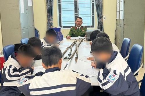 Ngăn chặn kịp thời nhóm học sinh THCS mang hung khí hẹn đánh nhau