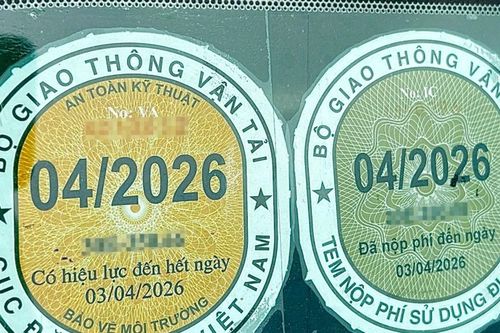 Từ 1/1/2026 bỏ dán tem thu phí đường bộ trên kính lái các phương tiện?