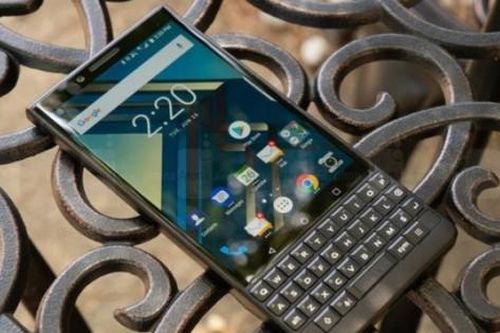 Tại sao giới công nghệ vẫn phát cuồng vì điện thoại BlackBerry?