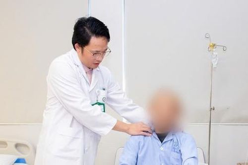 Nhịn ăn, uống chanh muối chữa ung thư, người đàn ông suy kiệt nghiêm trọng