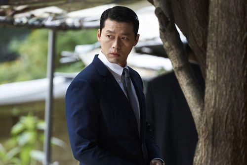 Nghẹt thở trước thân hình đồ sộ của Hyun Bin trong phim Hàn mới
