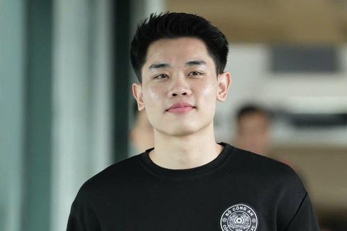 Đôi giày gần 3 triệu của Đình Bắc
