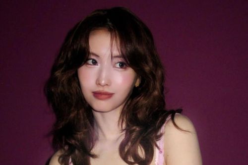 Momo (TWICE) khoe loạt ảnh 'nửa kín nửa hở' khiến dân tình xuýt xoa