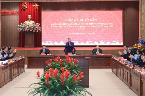 Tổng Bí thư, Thủ tướng và Chủ tịch Quốc hội làm việc với TP. Hà Nội