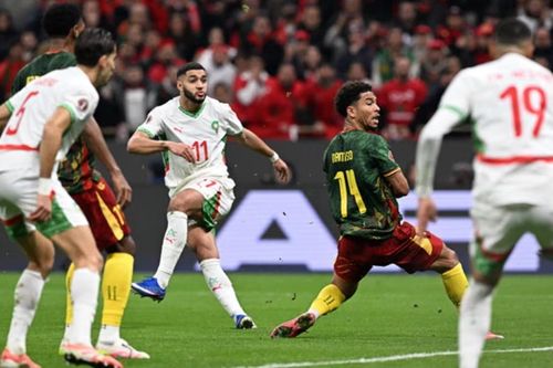Thắng nhàn Cameroon, Morocco ghi tên vào bán kết AFCON