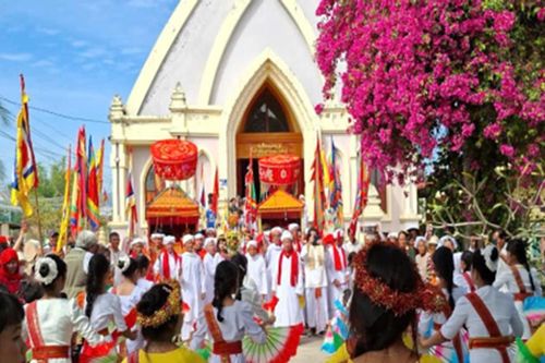 Về Lâm Thuận thăm Lễ hội Cabur