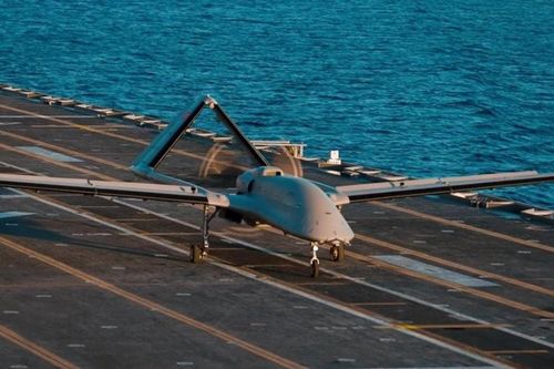 Thổ Nhĩ Kỳ đề xuất trang bị UAV Bayraktar TB3 cho tàu khu trục Nhật Bản