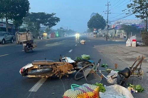Xã Thuận An xe mô tô va chạm xe đạp, một phụ nữ tử vong