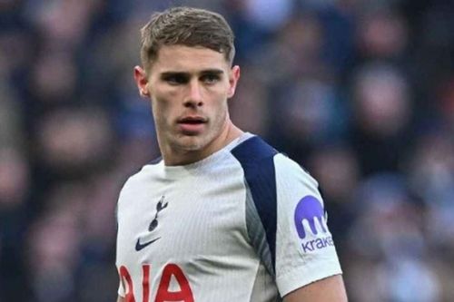 Micky van de Ven lọt tầm ngắm Barcelona và Liverpool: Cuộc đua giành trung vệ nhanh nhất Ngoại hạng Anh