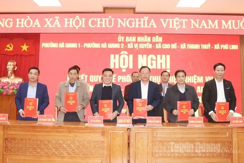 Ký kết quy chế phối hợp giữa 6 xã, phường giáp ranh