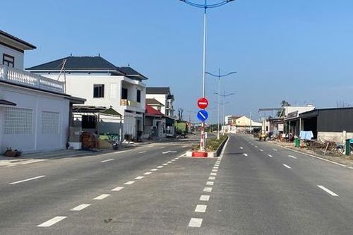 Tăng ca, bù tiến độ để kịp thông tuyến nâng cấp, mở rộng quốc lộ 8C