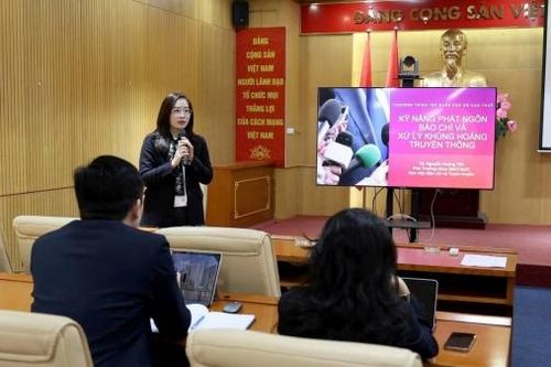 Ngành Thuế nâng cao kỹ năng phát ngôn, trả lời phỏng vấn với cơ quan báo chí cho công chức thuế