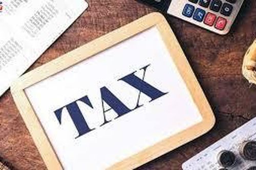 Việc áp dụng miễn thuế và giảm 50% thuế đối với doanh nghiệp có giấy phép đầu tư tháng 11/2024 tính như thế nào?