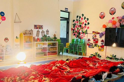Lào Cai nhiệt độ có nơi dưới 5 độ C, các trường học tăng cường biện pháp chống rét cho học sinh