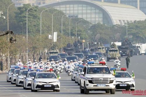 Ngắm dàn khí tài đặc chủng hiện đại của lực lượng Công an trong Lễ xuất quân