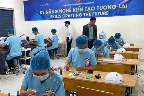 Siết chặt việc đặt tên trường nghề
