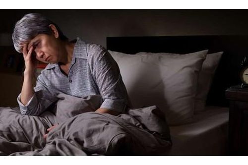7 cách khắc phục bệnh mất ngủ ở người già