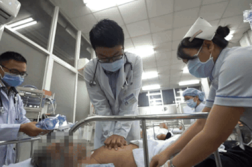 Nghịch lý đáng lo về bác sĩ nội trú tại TP.HCM