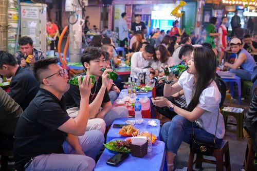 Người Việt tiếp tục trong top uống bia nhiều nhất thế giới